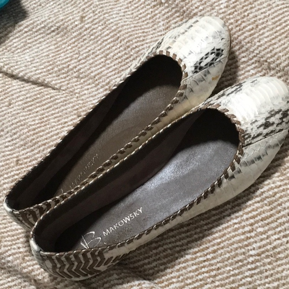 Makowsky flat shoes - image 1